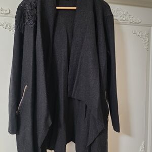 GIVANCHI Elegant Black Women's Sweater